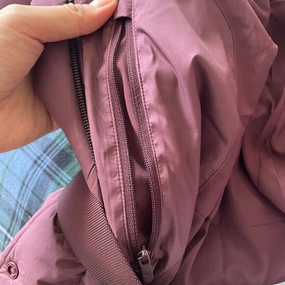 NWT Lululemon Wunder Puff Waist Jacket Cassis Women Size 4 MSRP$328 - Picture 9 of 16